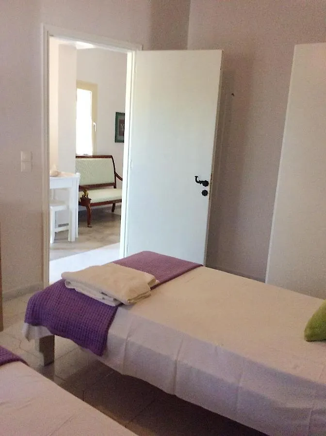 Kefalonia Apartments - Marias Studios - 2 Bedroom Apartment In Orchard, Spartia  Spartia (Kefalonia)